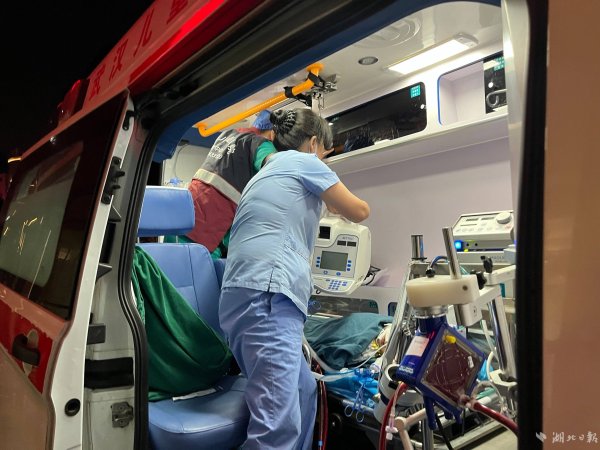 大资本优配 7岁女孩​心脏停跳4次  武汉儿童医院紧急转运抢回一命