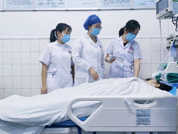 邦乾配倍 湖南16岁少女减肥险丧命，紧急抢救12小时！夏季减肥需警惕低钾血症