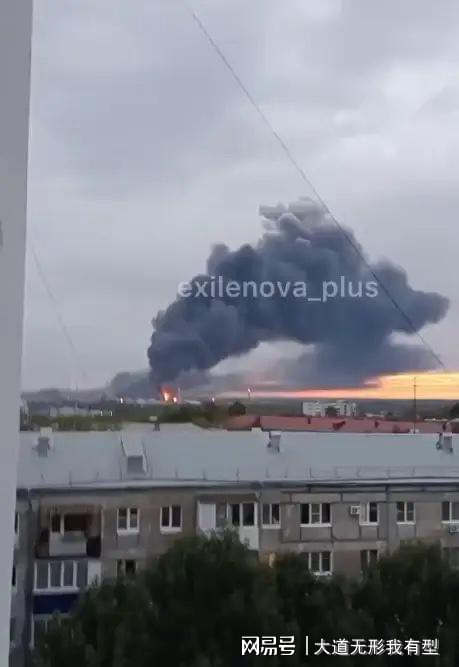 恒瑞盈 乌克兰手搓无人机突袭900公里，又炸了俄罗斯古比雪夫炼油厂